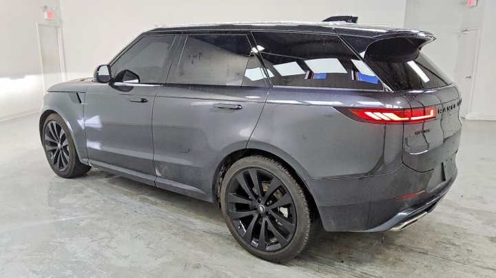 Land Rover RANGE  2025