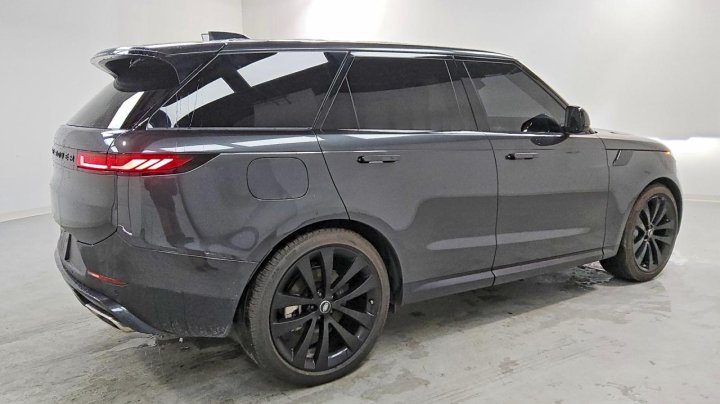 Land Rover RANGE  2025