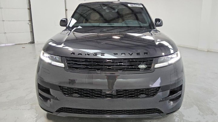 Land Rover RANGE  2025