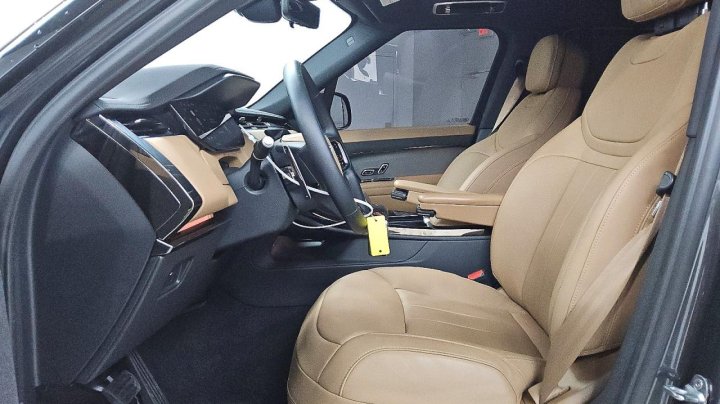 Land Rover RANGE  2025