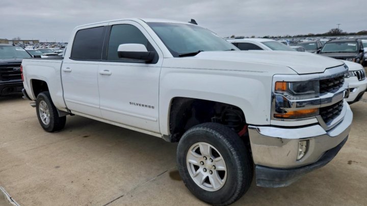 Chevrolet Silverado  2017