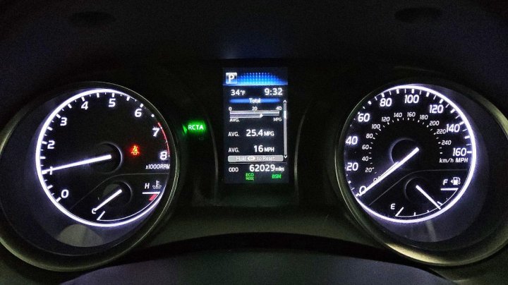 Toyota Camry  2023