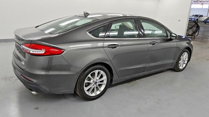 Ford FUSION  2019