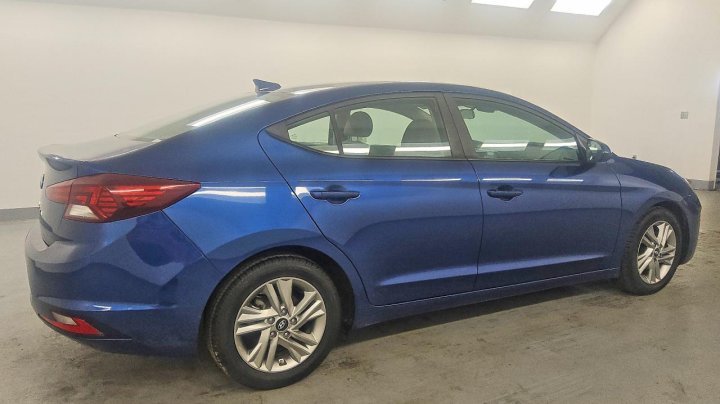 Hyundai Elantra  2020