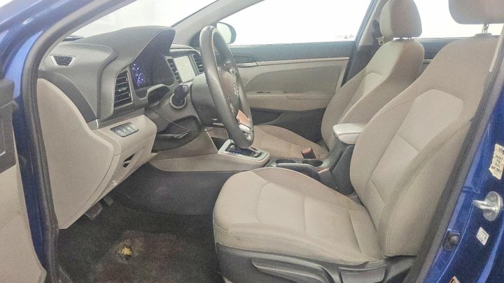 Hyundai Elantra  2020