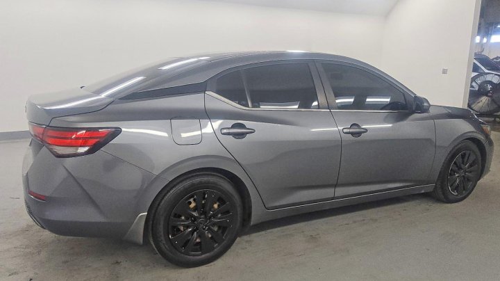 Nissan Sentra  2020