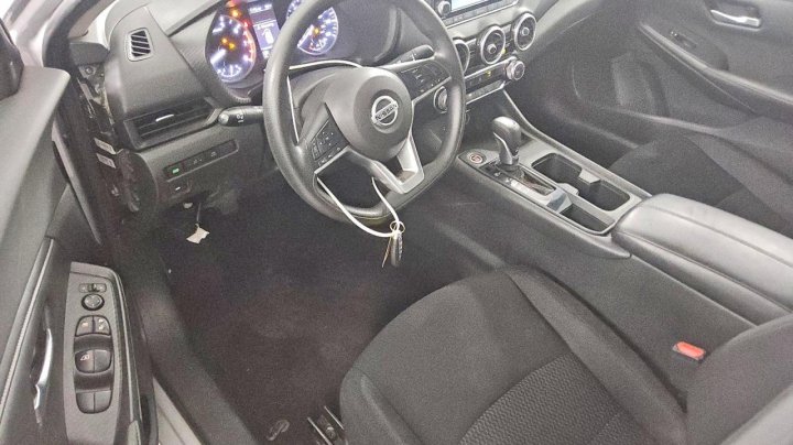 Nissan Sentra  2021