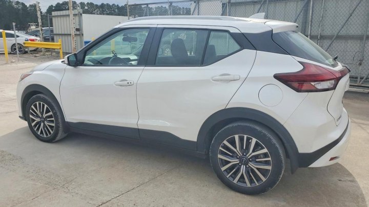 Nissan Kicks  2023