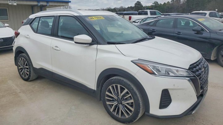 Nissan Kicks  2023