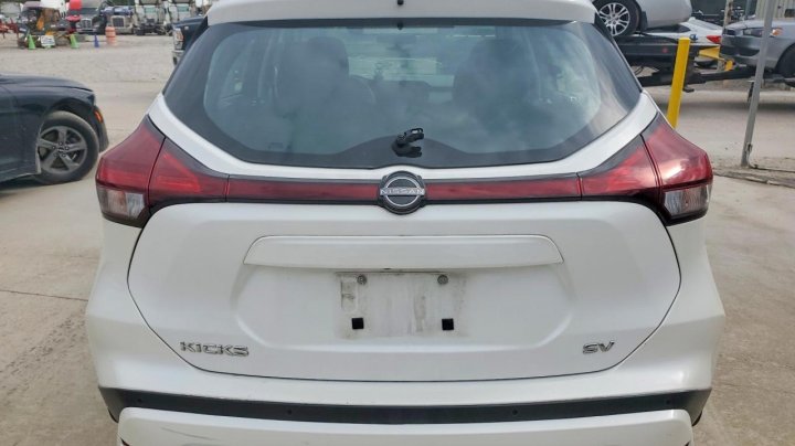 Nissan Kicks  2023