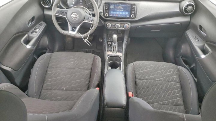 Nissan Kicks  2023