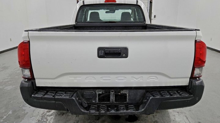 Toyota TACOMA  2018