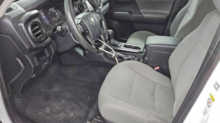 Toyota TACOMA  2018
