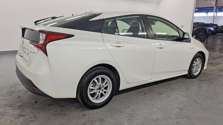 Toyota Prius  2019