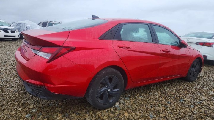 Hyundai Elantra  2023