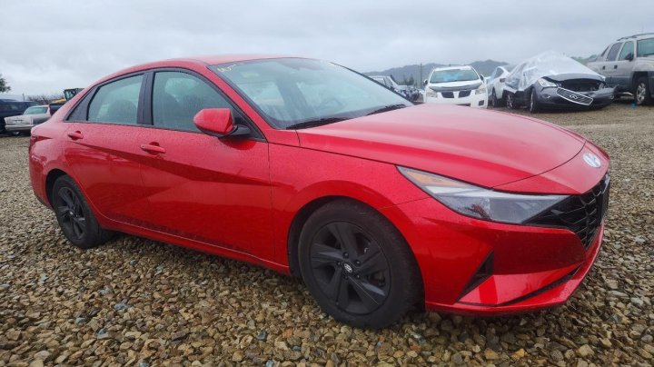 Hyundai Elantra  2023