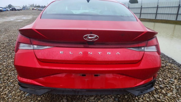 Hyundai Elantra  2023