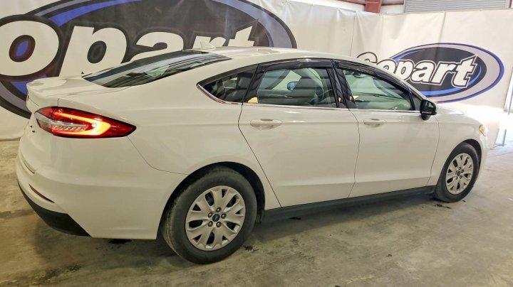 Ford FUSION  2020