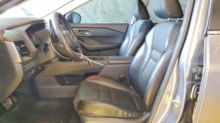 Nissan ROGUE  2021