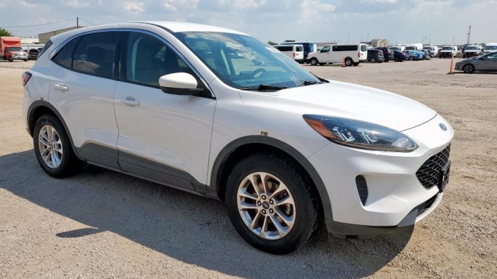 Ford Escape  2021