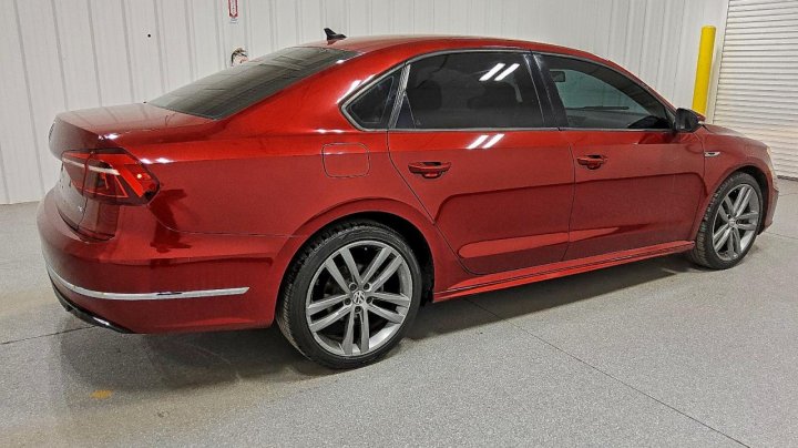 Volkswagen PASSAT  2018