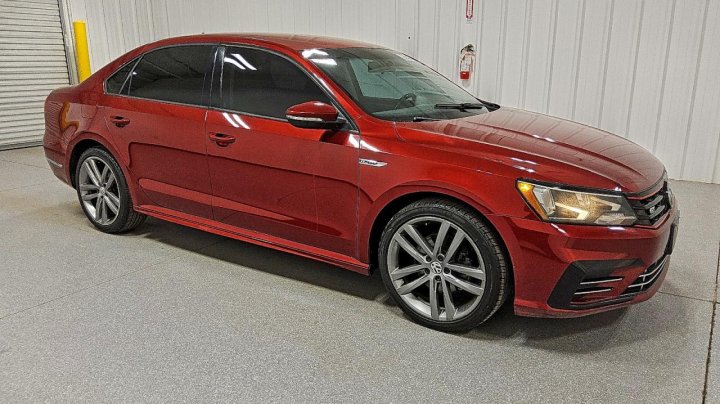 Volkswagen PASSAT  2018