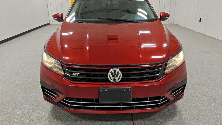 Volkswagen PASSAT  2018