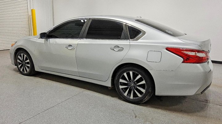Nissan Altima  2017