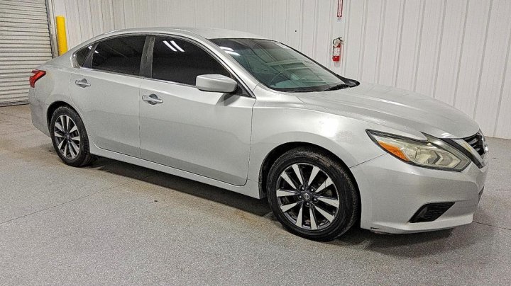 Nissan Altima  2017