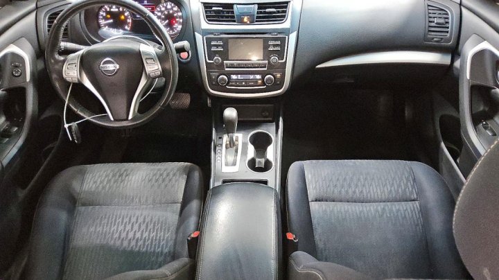 Nissan Altima  2017