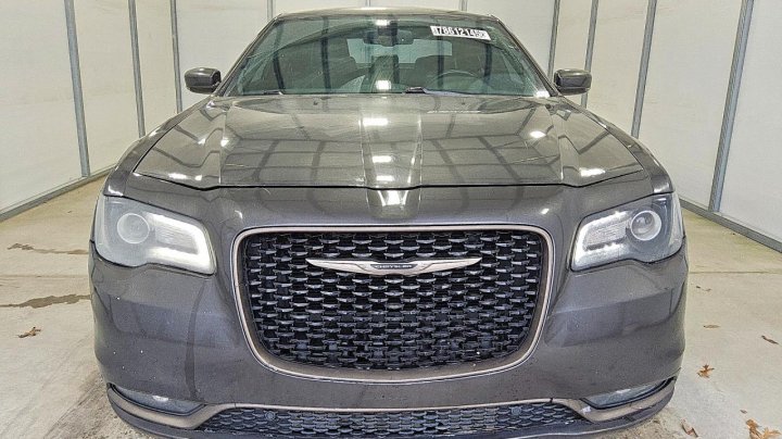 CHRYSLER 300  2016