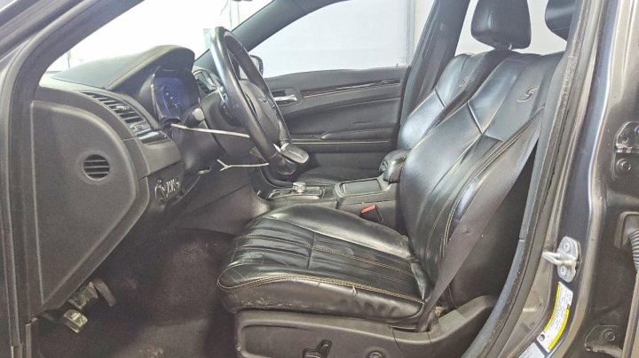 CHRYSLER 300  2016