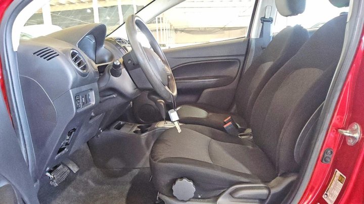 Mitsubishi Mirage  2021