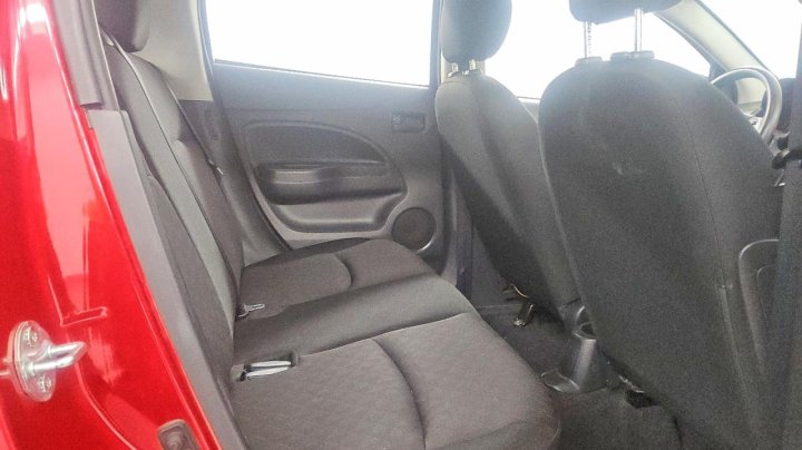 Mitsubishi Mirage  2021