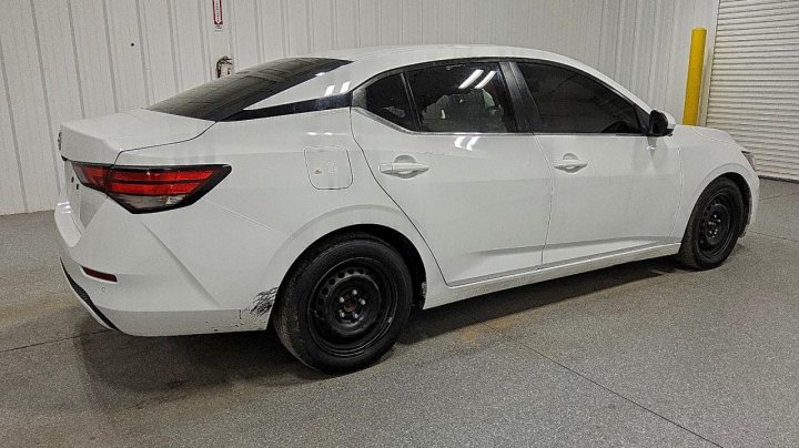 Nissan Sentra  2022