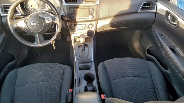 Nissan Sentra  2018
