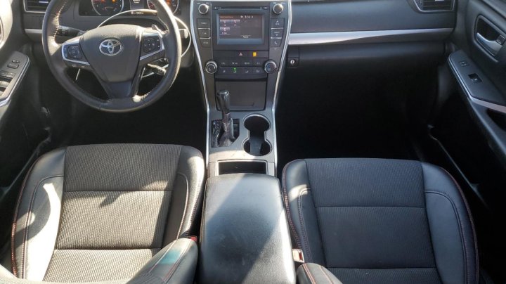 Toyota Camry  2017