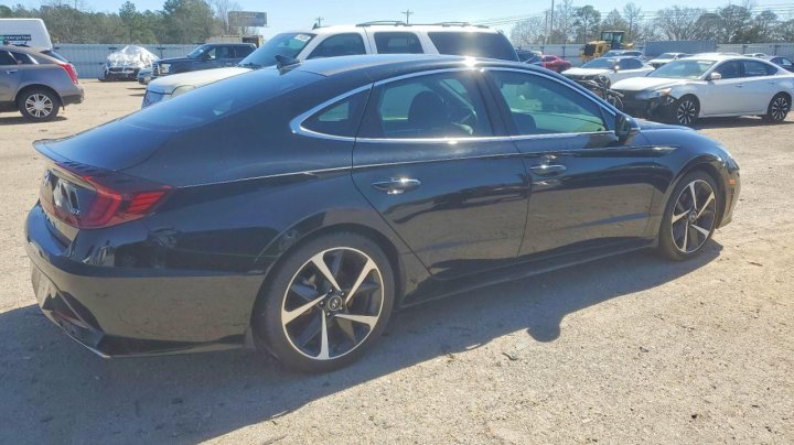 Hyundai SONATA  2021
