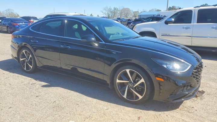 Hyundai SONATA  2021