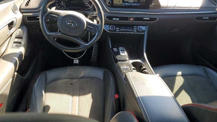 Hyundai SONATA  2021
