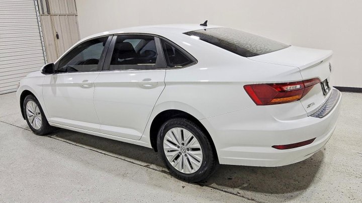Volkswagen JETTA  2019