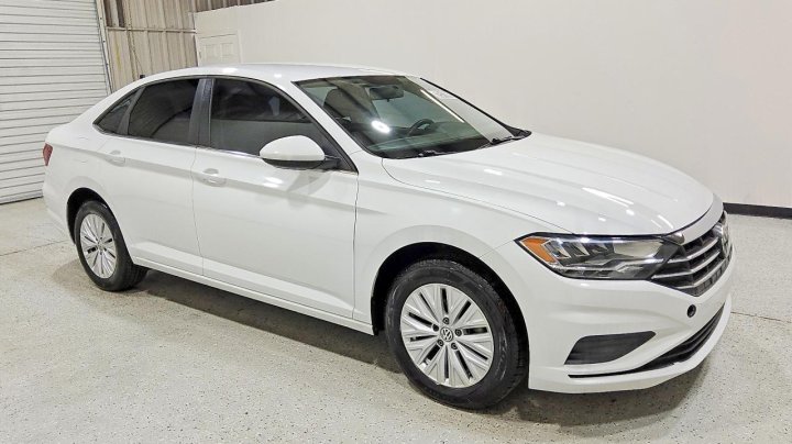 Volkswagen JETTA  2019