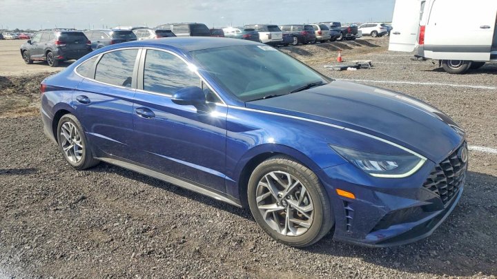 Hyundai SONATA  2021
