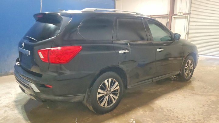 Nissan Pathfinder  2017