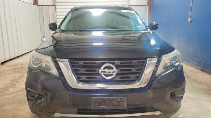 Nissan Pathfinder  2017