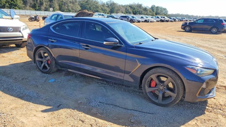 Genesis G70  2020
