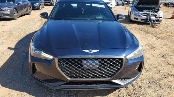Genesis G70  2020