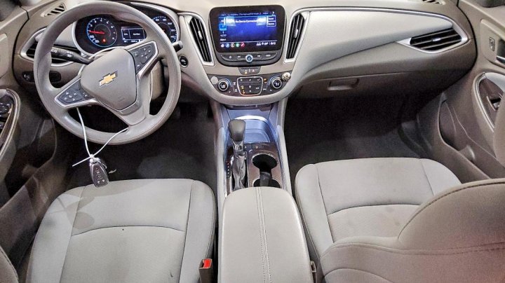 Chevrolet Malibu  2022