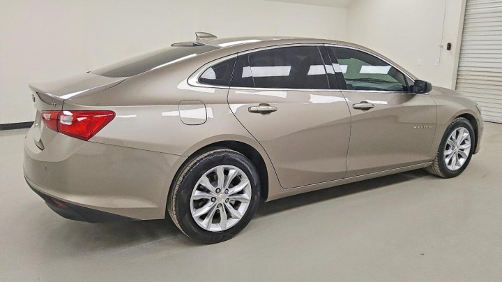 Chevrolet Malibu  2023