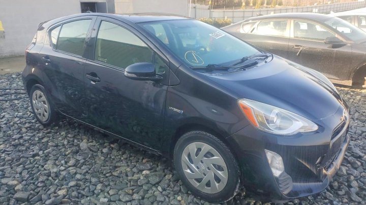 Toyota Prius  2016